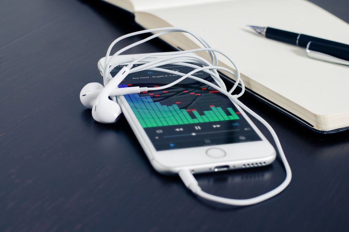 how much data does streaming music use